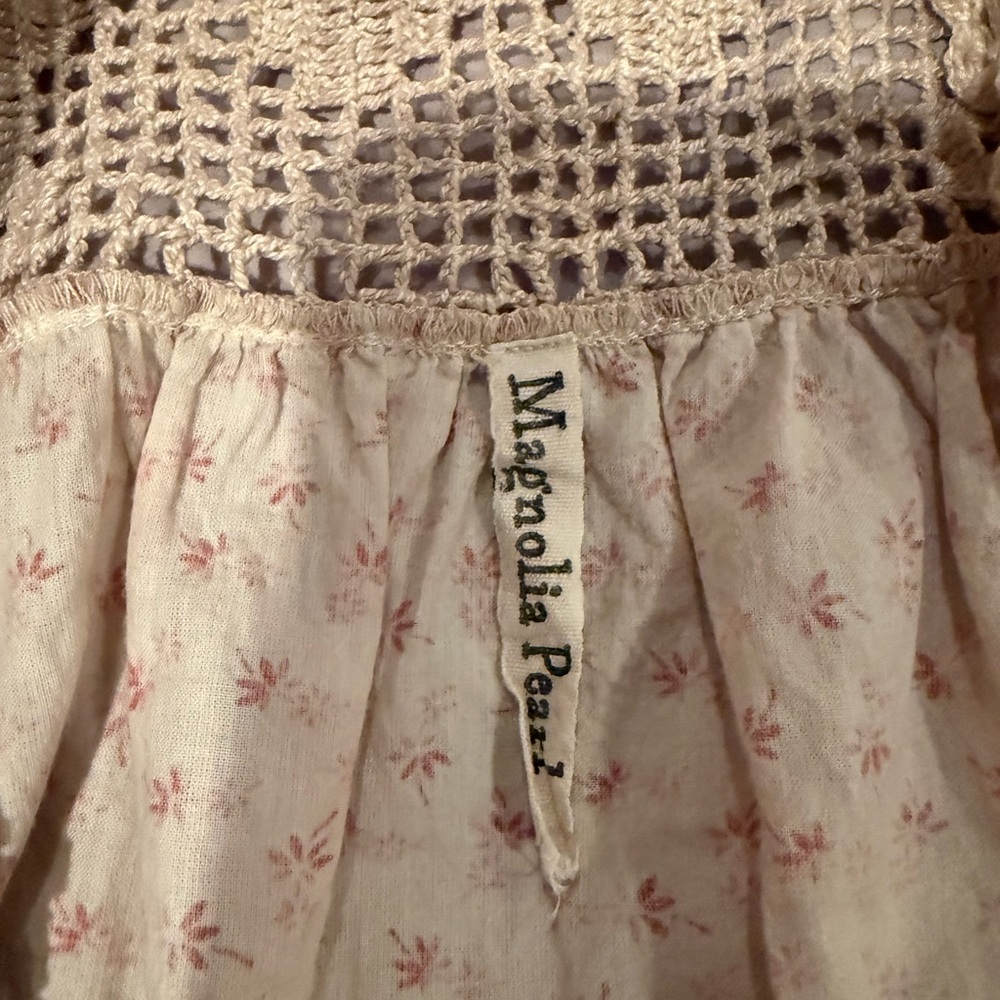 RARE RARE Magnolia Pearl Eula Blouse with Elephant Yoke - Picture 5 of 6